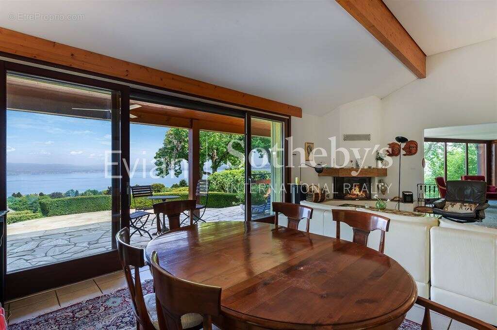 Maison à NEUVECELLE