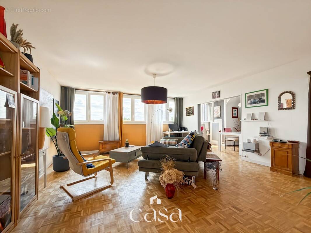 Appartement à FLEURY-SUR-ORNE