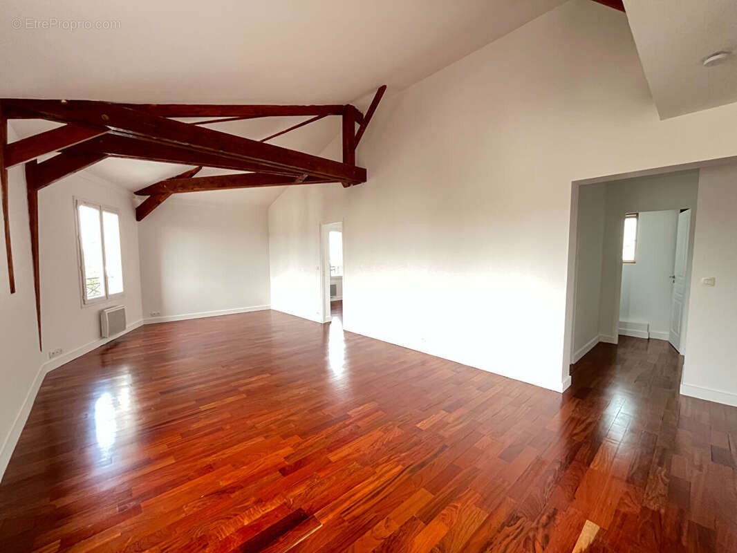Appartement à SURESNES