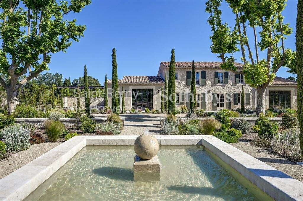 Mas en pierre rénové avec superbe vue sur les Alpilles, tennis et piscine - photo 2
