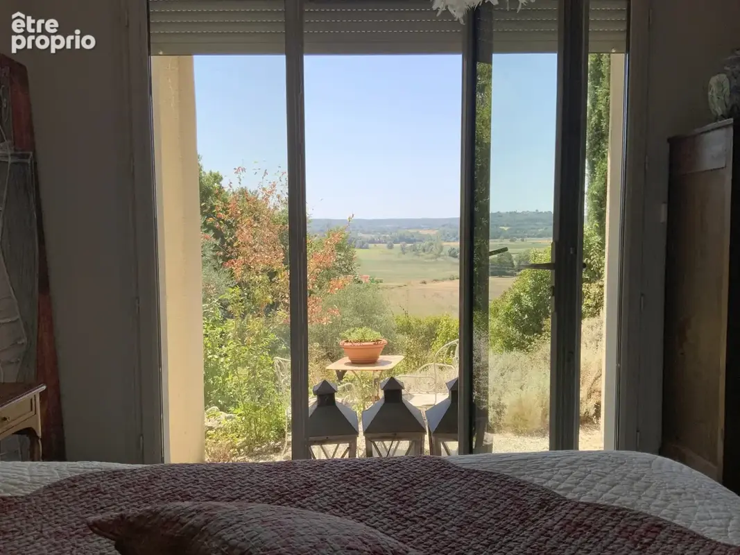 Villa d'architecte en position dominante de plain pied et sa vue panoramique. - photo 14