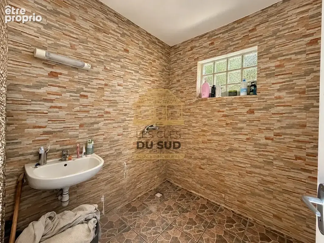 A vendre - maison de type t6 de 80,90 m² environ - saint joseph - 239 000 € - photo 5