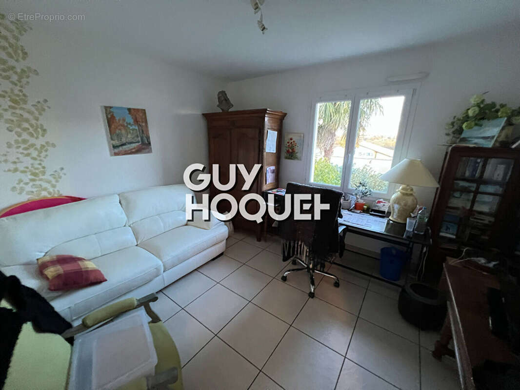 Maison à SAINT-LEGER-LES-PARAY