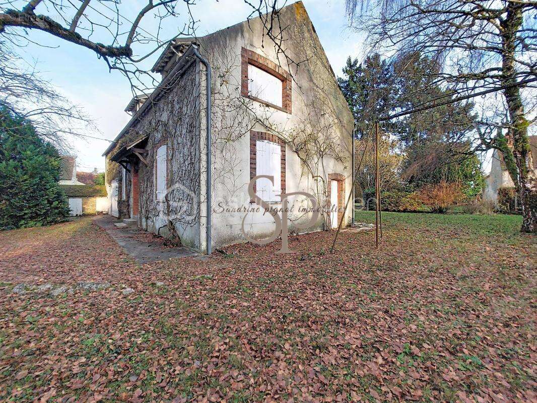Maison à LORREZ-LE-BOCAGE-PREAUX