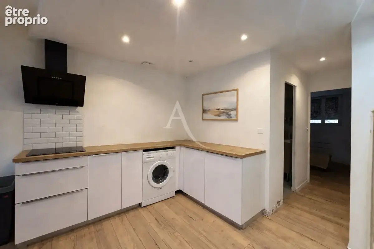 Appartement type 2 renove en rez-de-chaussée a rians - photo 2