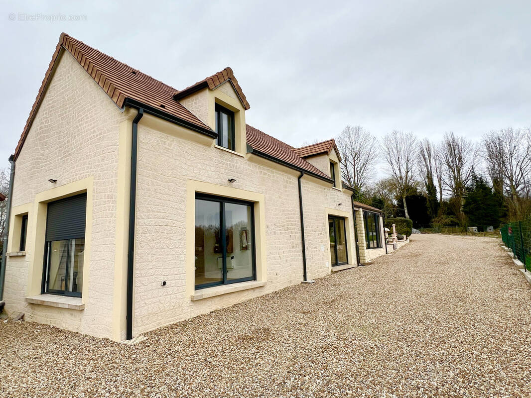 Maison à VILLIERS-SAINT-FREDERIC