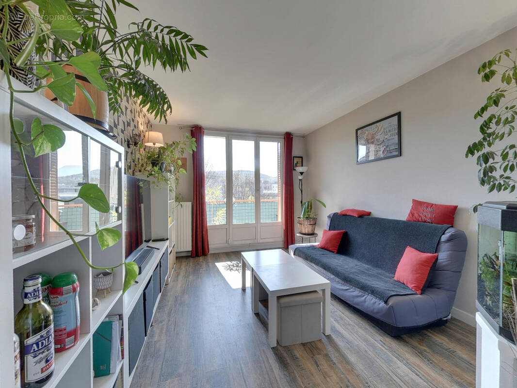 Appartement à ECHIROLLES