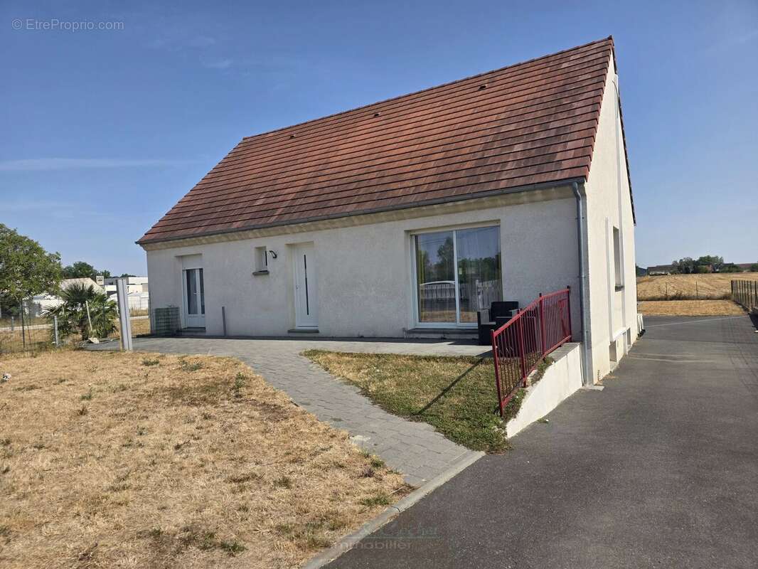 Maison familiale avec 5 chambres - Corquilleroy - photo 14