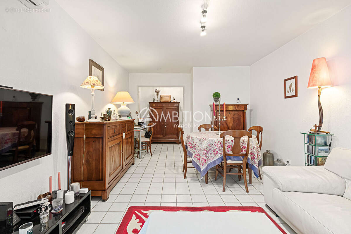 À vendre : Appartement 4 pièces avec parking privé à Fréjus avec piscine - photo 11
