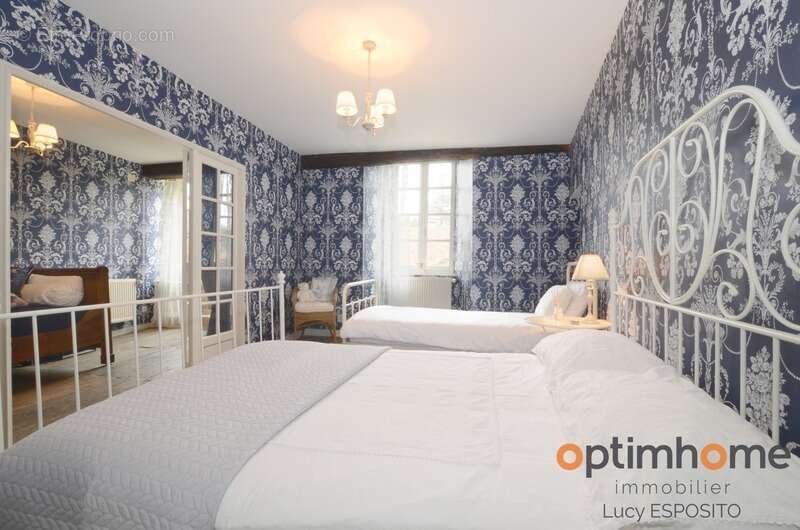 Maison à NANTEUIL-EN-VALLEE