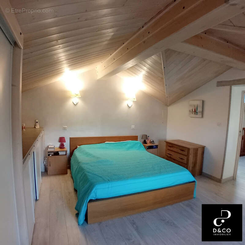 Maison à LA ROCHE-VINEUSE