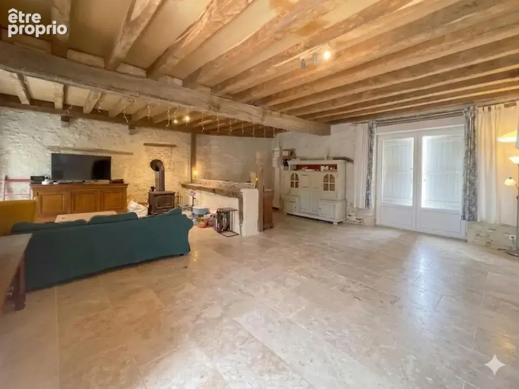 Maison à AVARAY