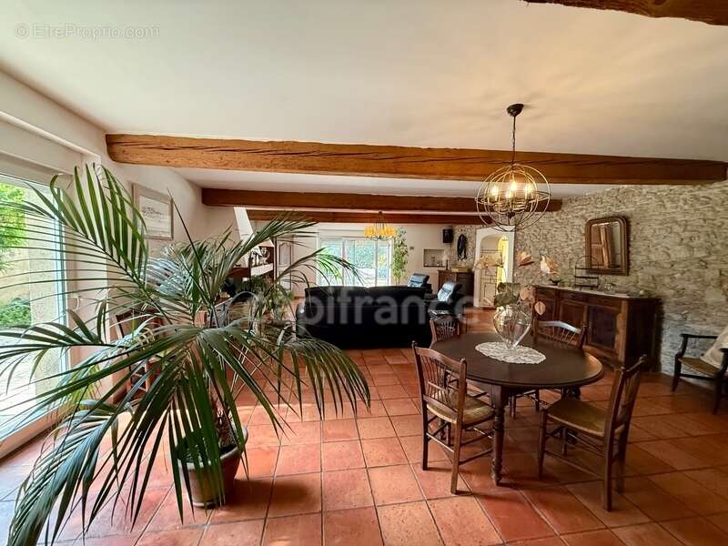 Maison de Maitre CARCASSONNE sur 233m2 habitables , 5 chambres, garage, piscine terrain 1100m2 - photo 15