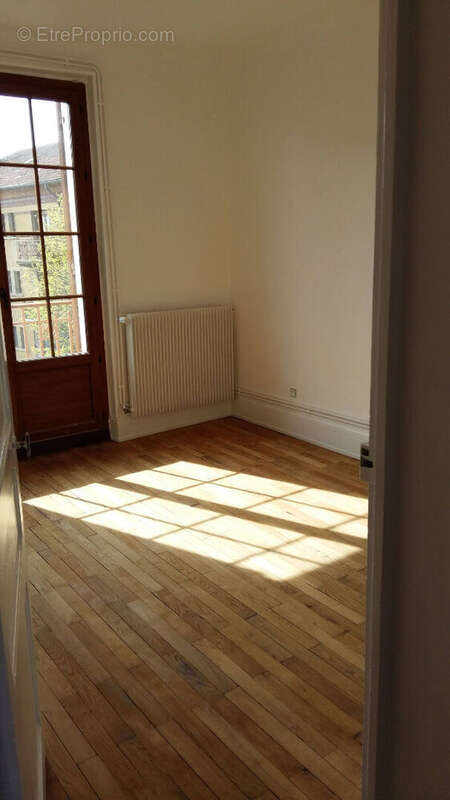 Appartement à PARAY-LE-MONIAL