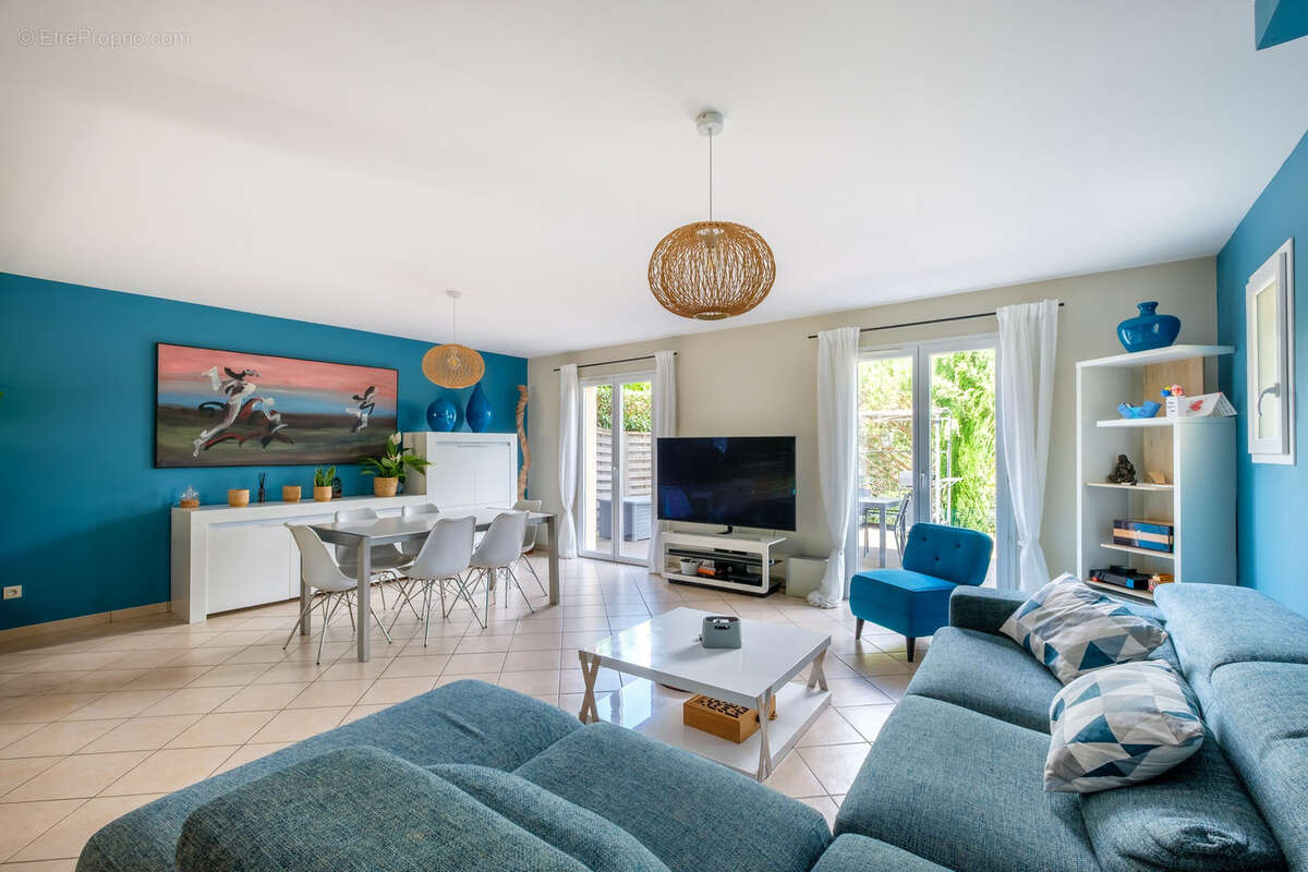 Maison à FLEURIEUX-SUR-L&#039;ARBRESLE