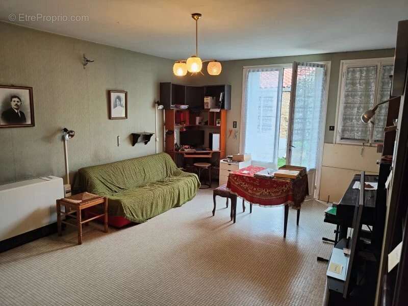 Appartement à SEISSAN