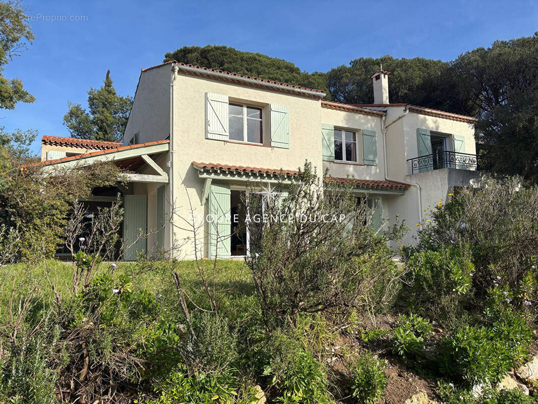 Maison à LES ISSAMBRES