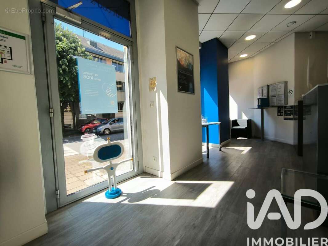 Photo 9 - Commerce à SEDAN