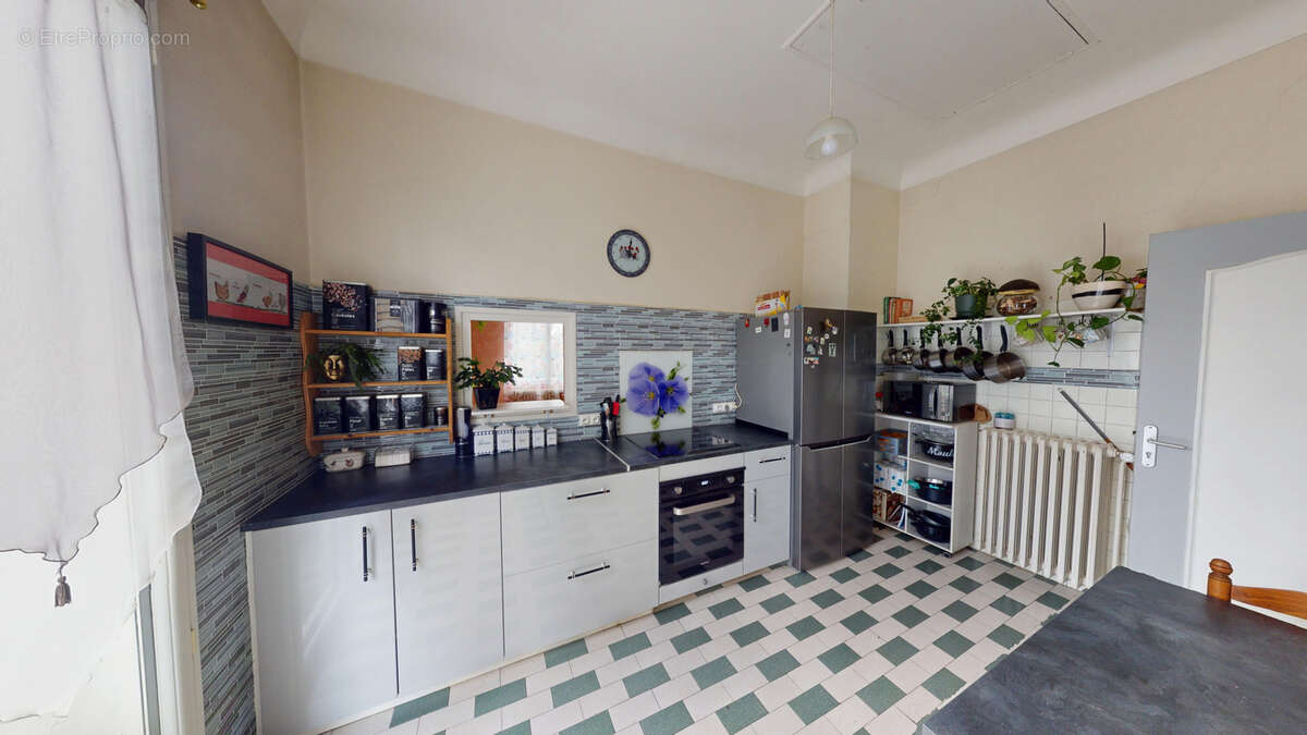 Maison sur sous sol complet et terrain attenant - photo 8