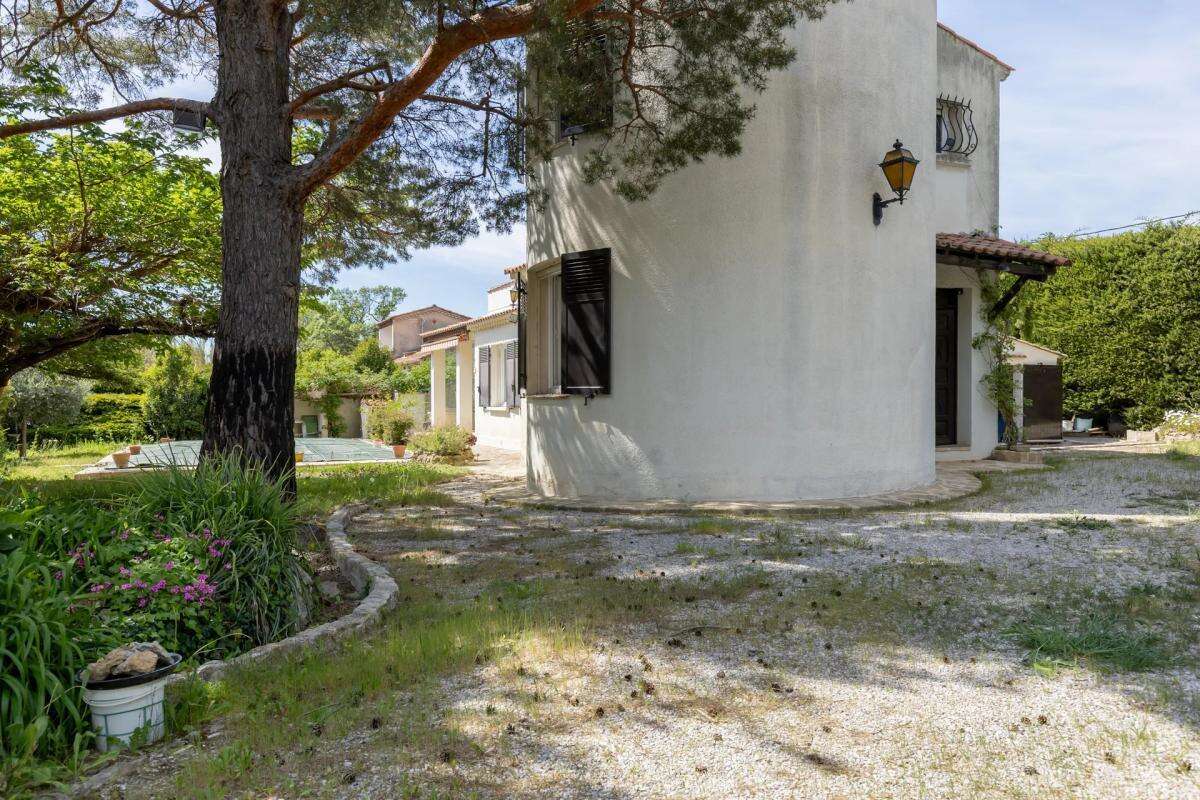 Maison à PELISSANNE