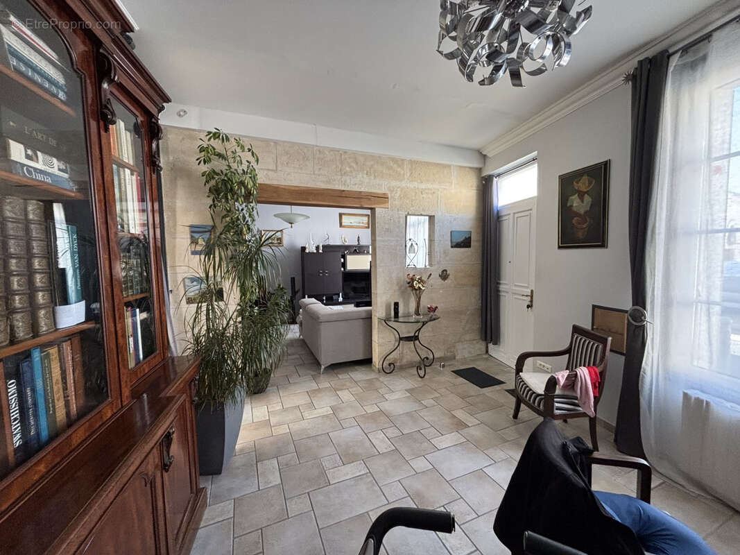 Maison à TONNAY-CHARENTE