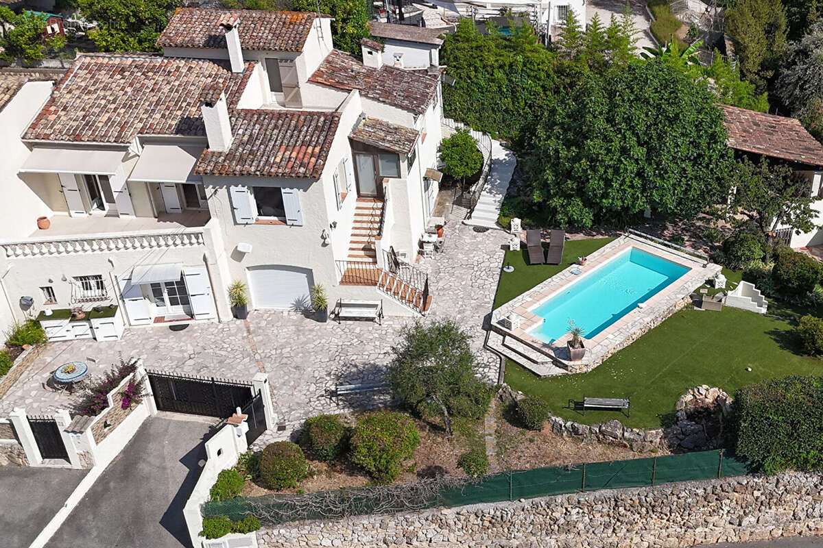 Maison à MOUGINS