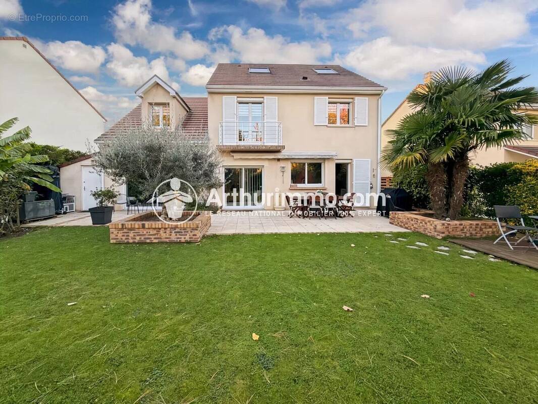 Maison à SAINT-GERMAIN-LES-CORBEIL