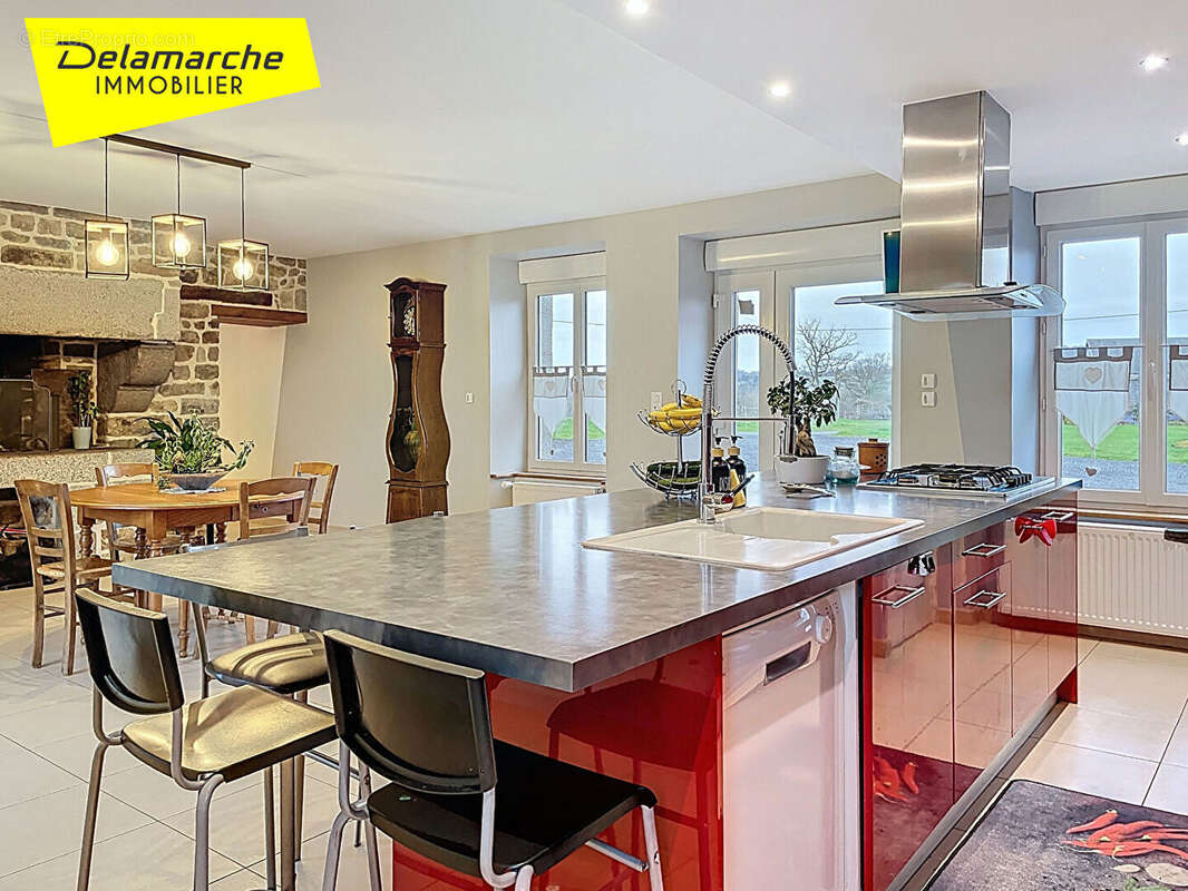 Maison à SAINTE-CECILE