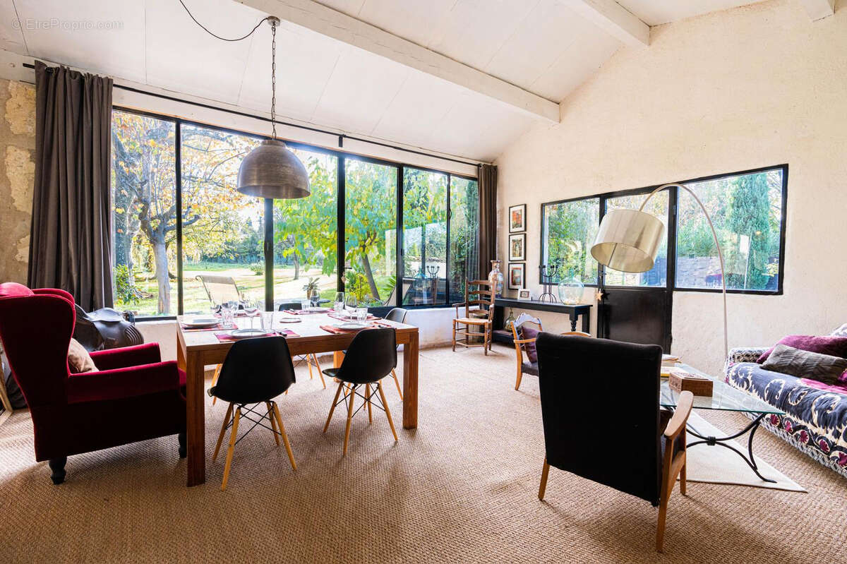 Mas Saint Remy De Provence  325 m2 - photo 13
