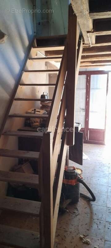 Maison à POUZY-MESANGY