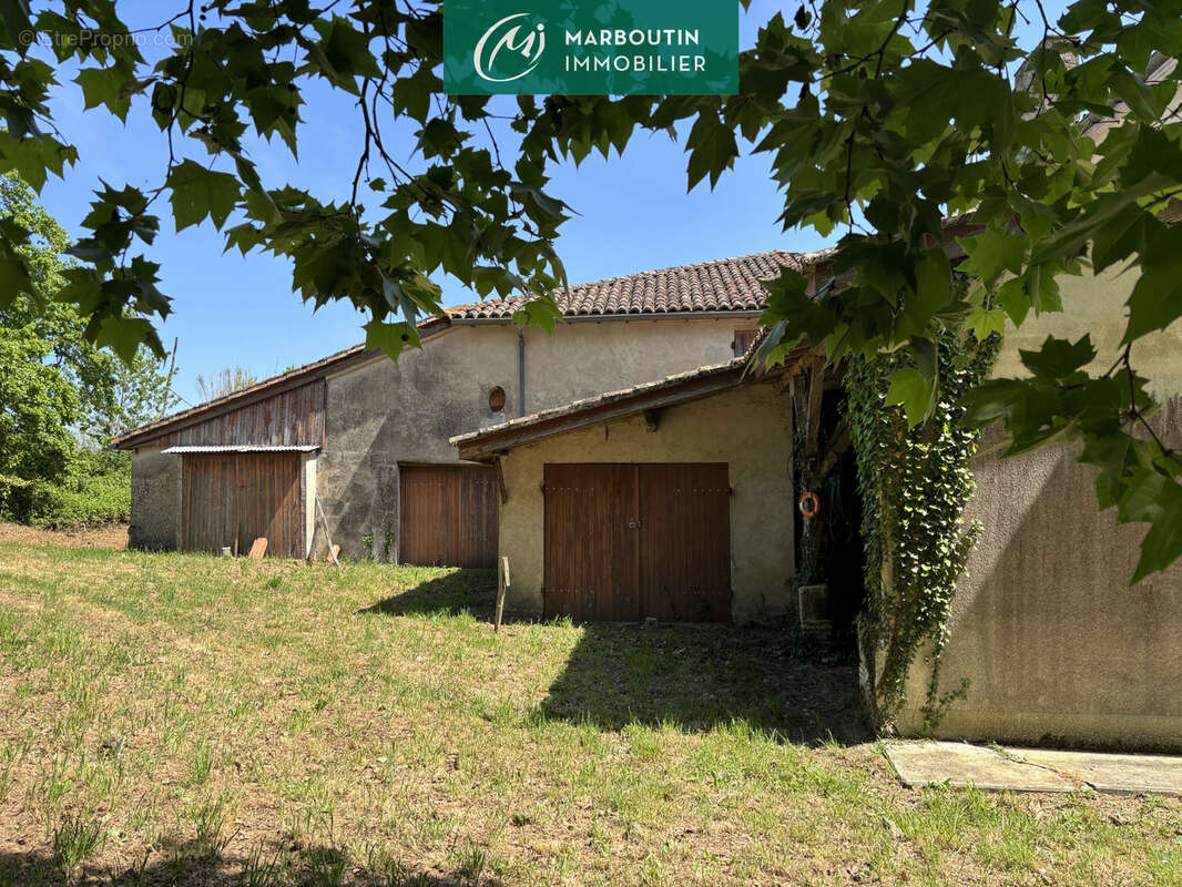Maison à BRUGNAC