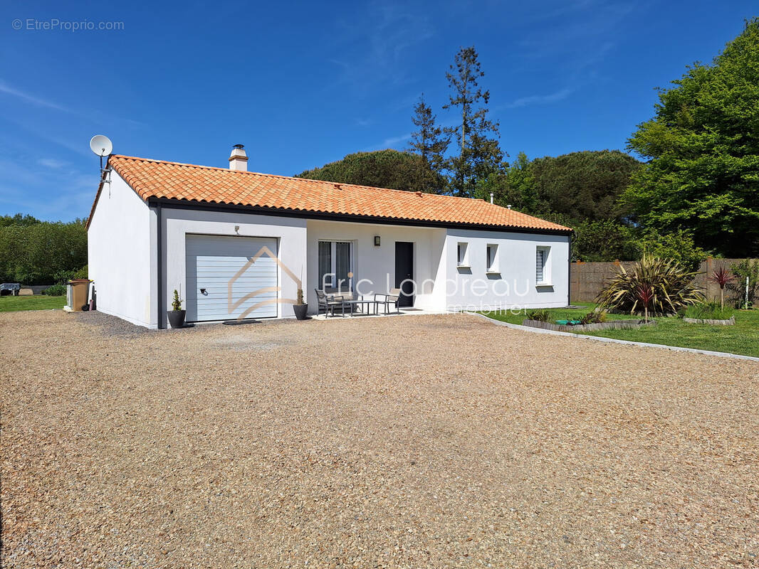 Maison à TALMONT-SAINT-HILAIRE