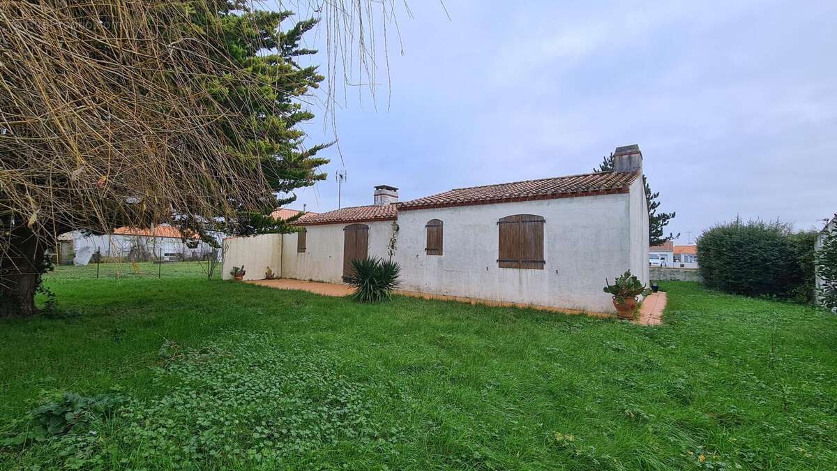 Photo 3 - Maison à LE PERRIER