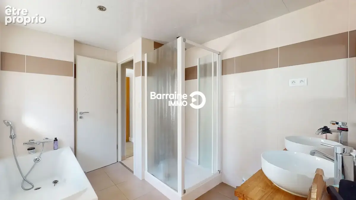 BARRAINE IMMO - A VENDRE EN EXCLUSIVITE : Maison familiale au coeur de Saint-Renan - Réf : PZ00394-FL - photo 15