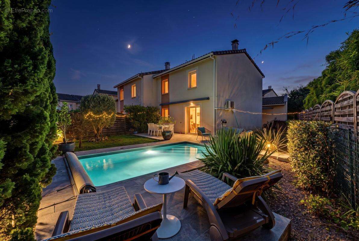 Maison T4 de + 86 m² avec Jardin, Piscine, Garage & Climatisation – Castelginest - photo 17