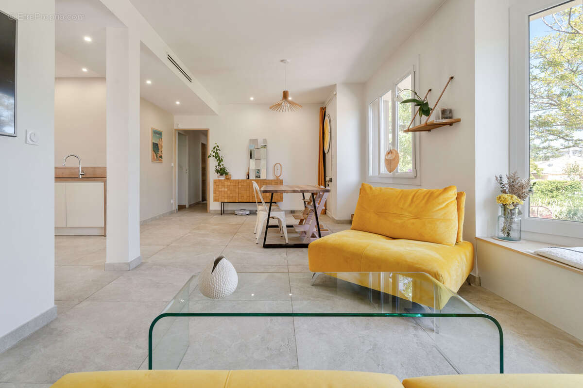 Maison à LA VALETTE-DU-VAR
