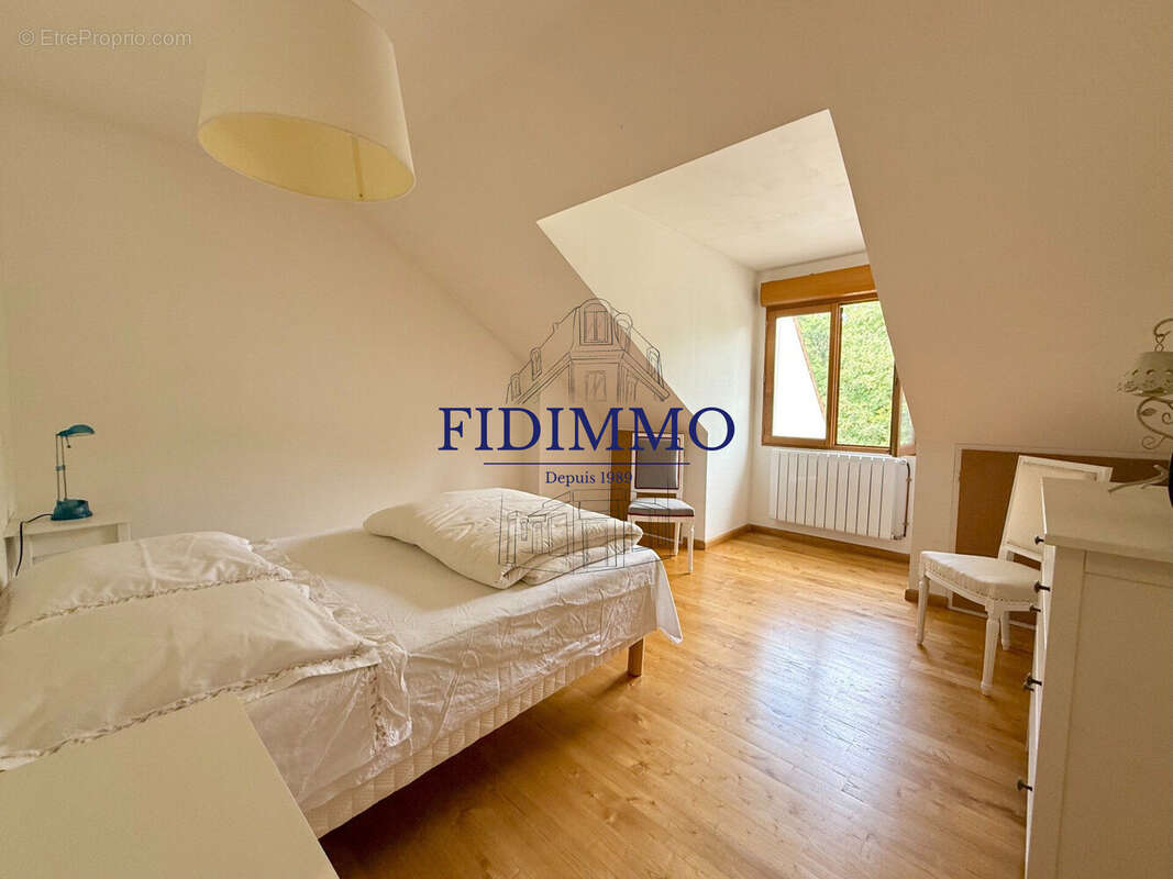 Maison à CHENNEVIERES-SUR-MARNE