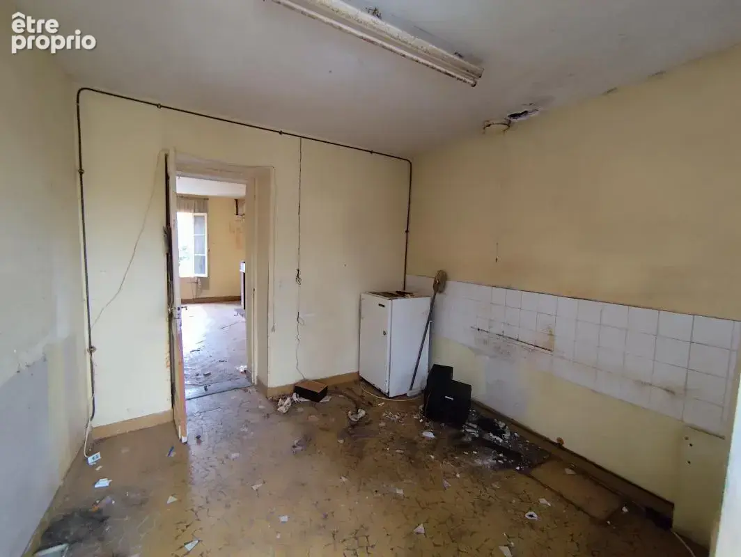 SALLEBOEUF Maison à rénover 90m² sur 567m² de parcelle 125 000€ - photo 3