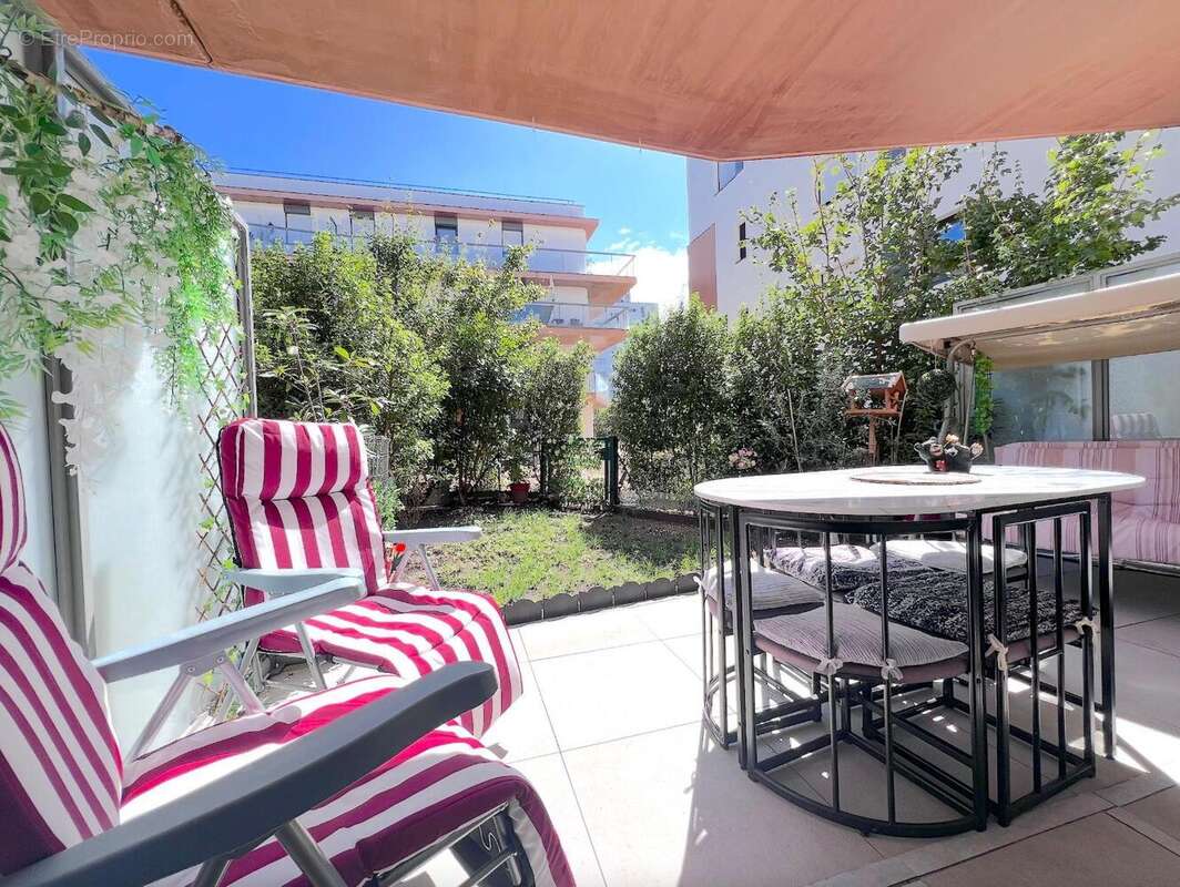   - Appartement à DECINES-CHARPIEU