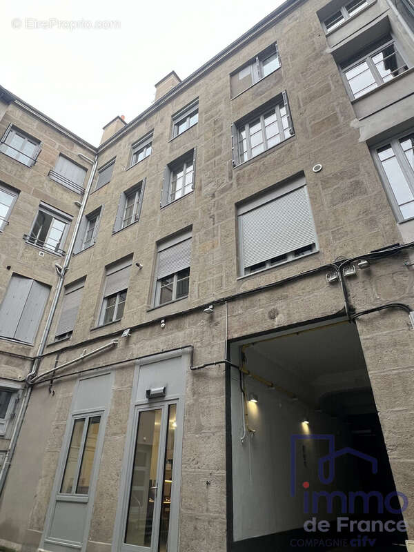 Appartement à SAINT-ETIENNE