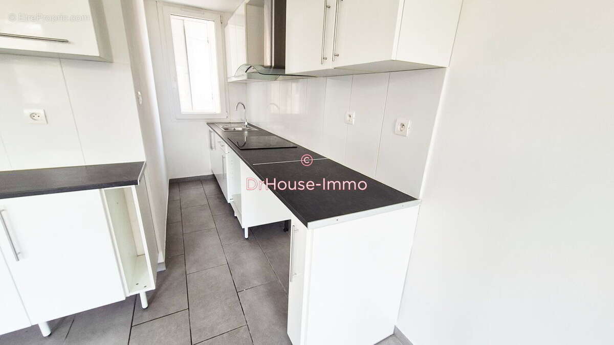 Appartement 70 m² à Marseille-14e  - photo 6