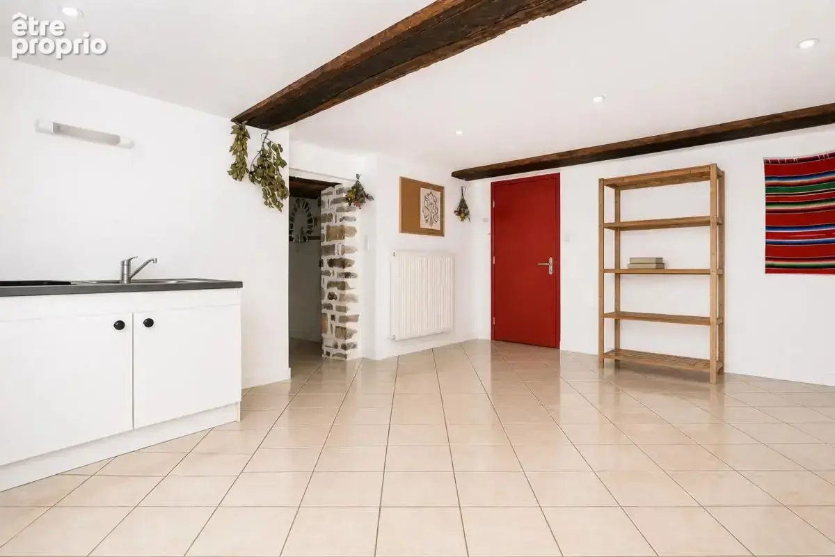 Maison de 194 m2 - 5 pièces - Martigné-Ferchaud - photo 4