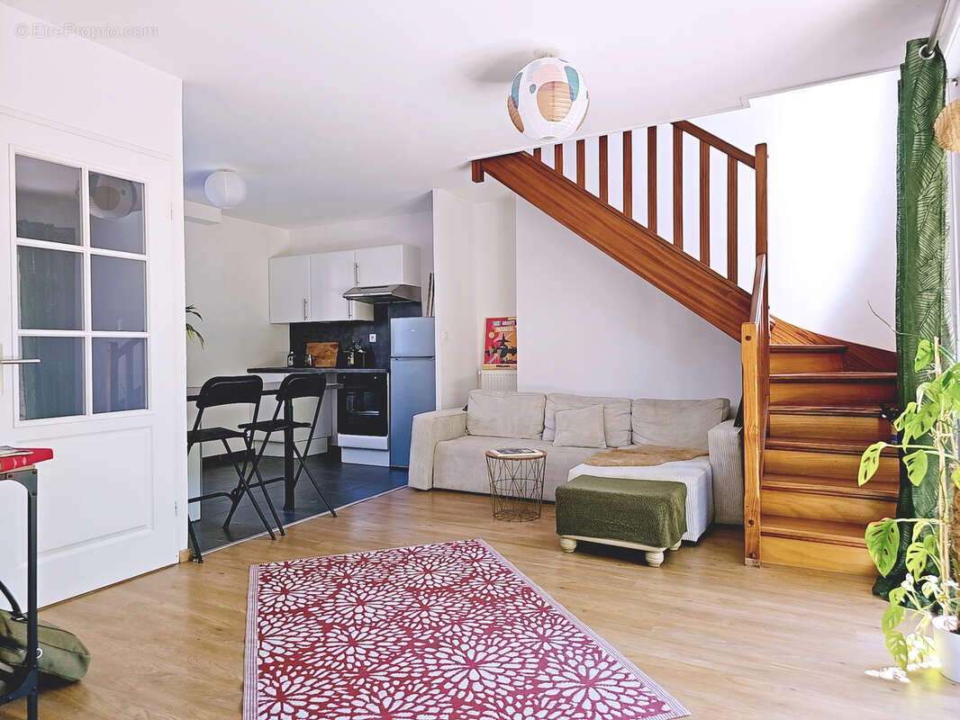 Duplex aux allures de maison / 62,25 m2 avec extérieur et parking privatif   Marly, secteur Rhonelle - photo 7