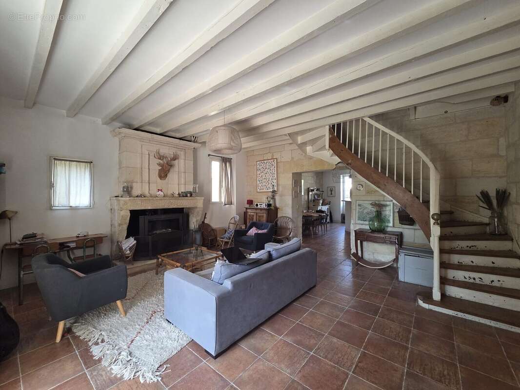 Maison à VAYRES