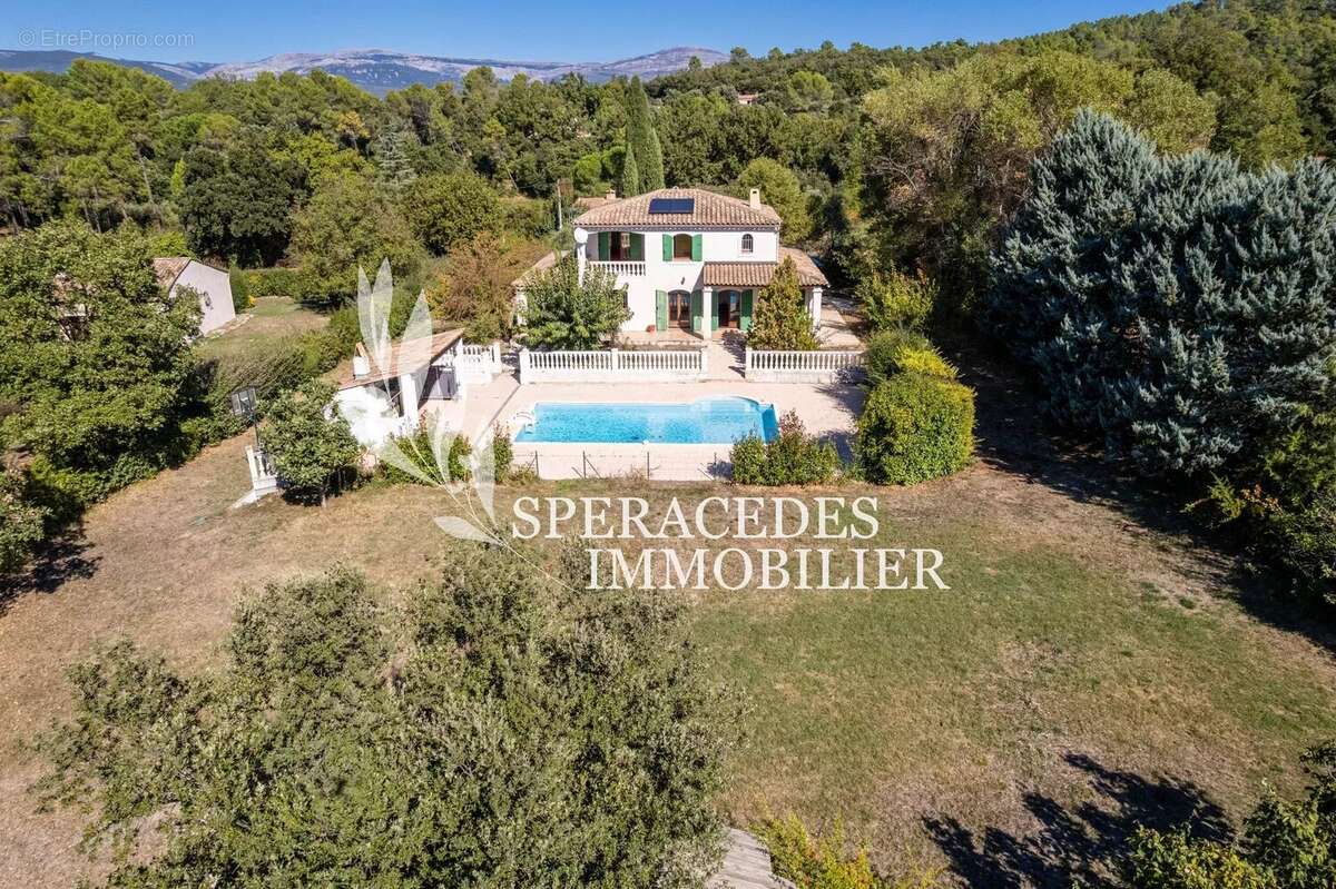 Maison à MONTAUROUX