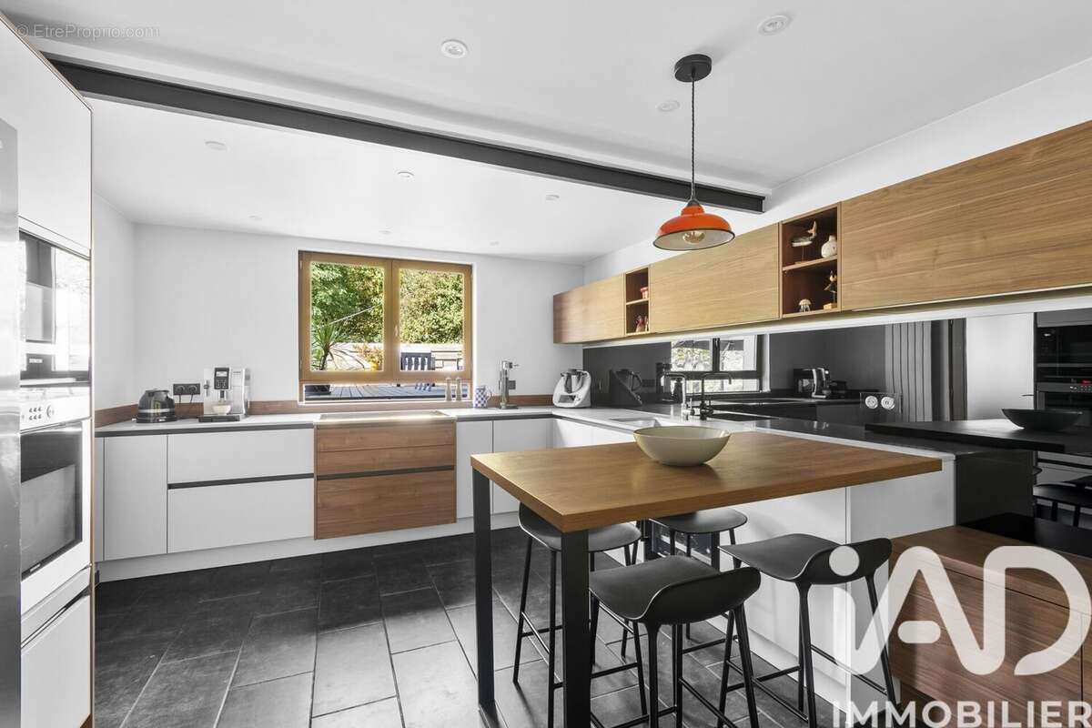 Photo 9 - Maison à SAULX-LES-CHARTREUX