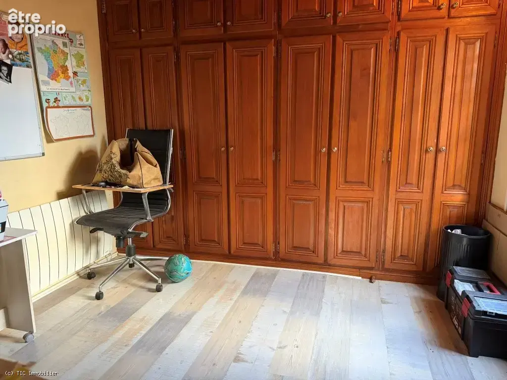Maison en Pierre Avec Sa Piscine Chauffée et Dépendances Sur 4676m² - photo 14