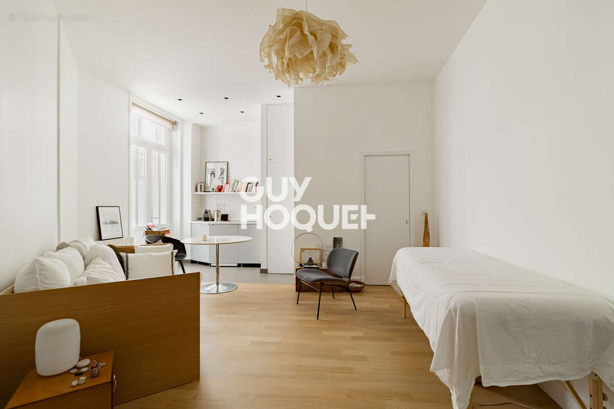 Appartement à PARIS-6E