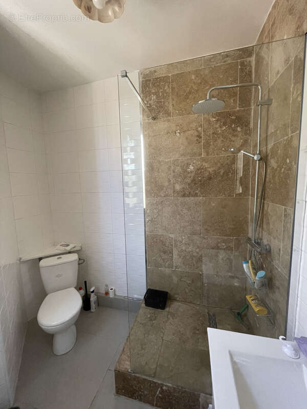 Appartement type 2 lumineux à deux pas de la mer - Opportunité rare - (13007) - photo 4