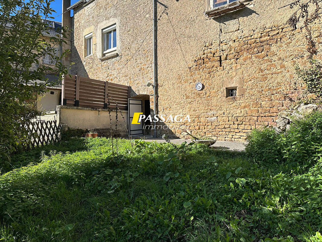 Maison à SAINT-SATURNIN-DE-LENNE